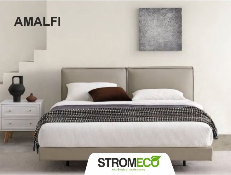Κρεβάτι Amalfi ντυμένο με ύφασμα Strom Eco